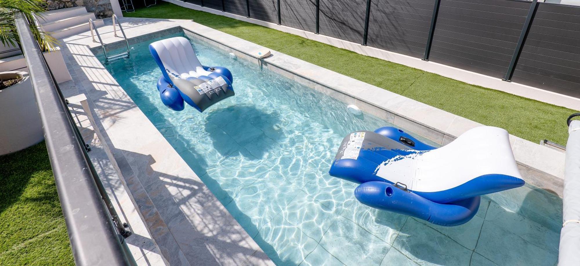 Villa Piscine-jacuzzi-videoprojecteur-clim La Perle Rare