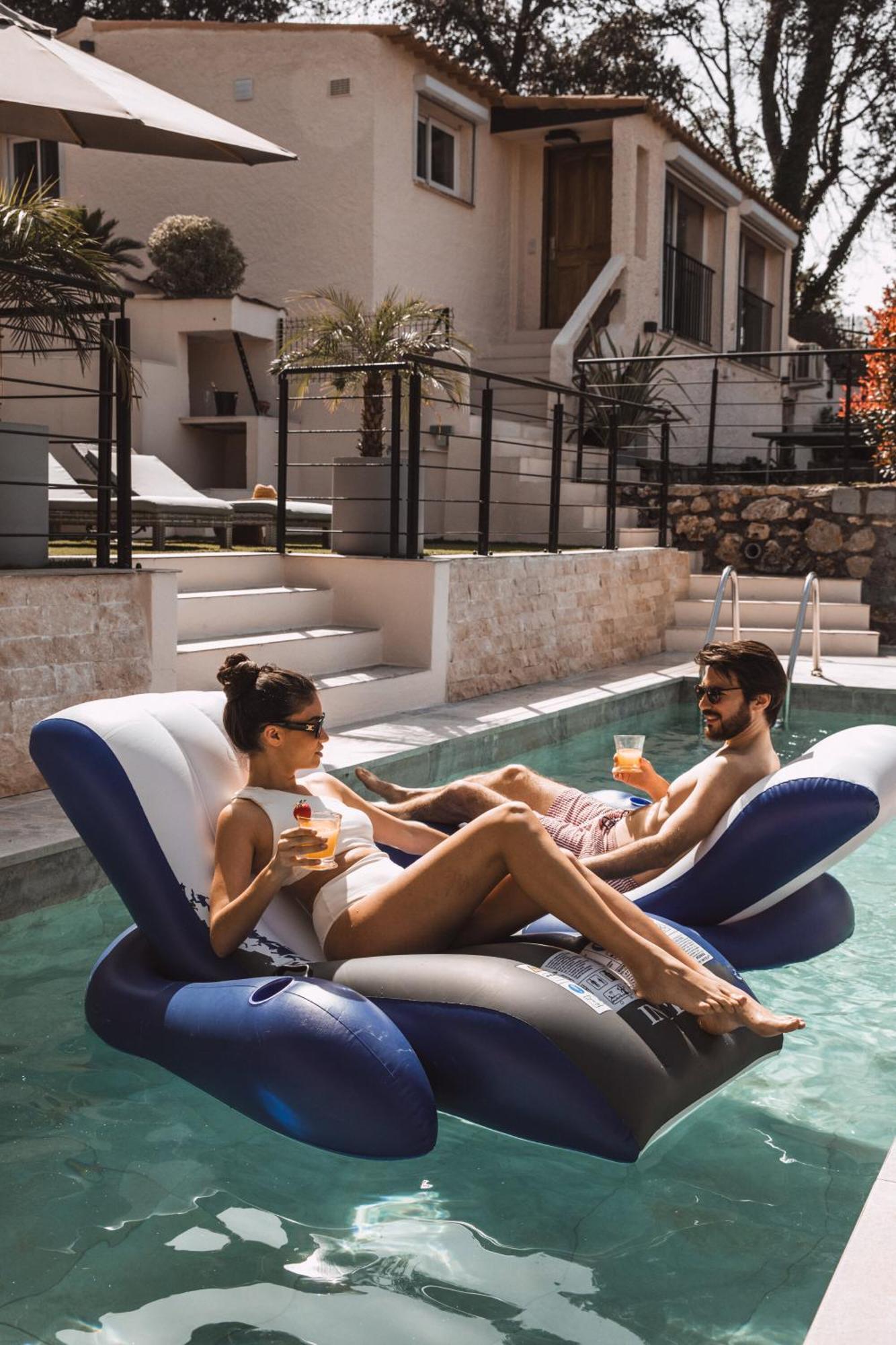Villa Piscine-jacuzzi-videoprojecteur-clim La Perle Rare