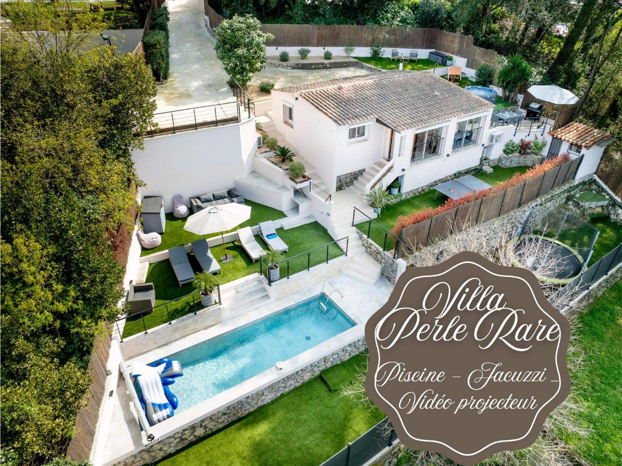 Piscine-jacuzzi-videoprojecteur-clim La Perle Rare *